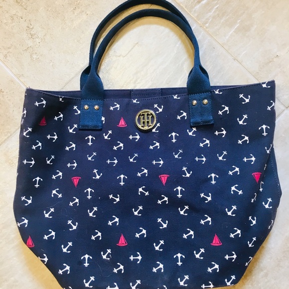 Tommy Hilfiger Handbags - Tommy Hilifiger Anchor Bag